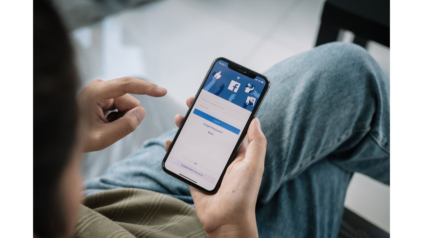 아이폰에서 애플페이 사용법에 대해 설명하기 위한 이미지